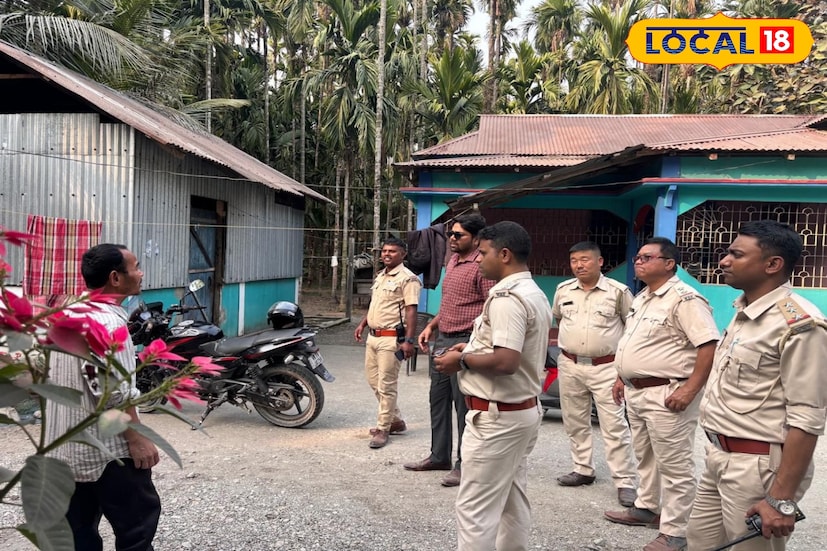 হোলির আগে দেখা দিয়েছে অজানা শত্রুর ভয়। জঙ্গলে বা তার আশেপাশে ঘাপটি দিয়ে বসে আছে সে বা তাঁরা। বন্যপ্রাণীদের সুরক্ষায় জোরদার টহল শুরু হয়েছে জলদাপাড়া জাতীয় উদ্যানে। (ছবি ও তথ্য: অনন্যা দে)