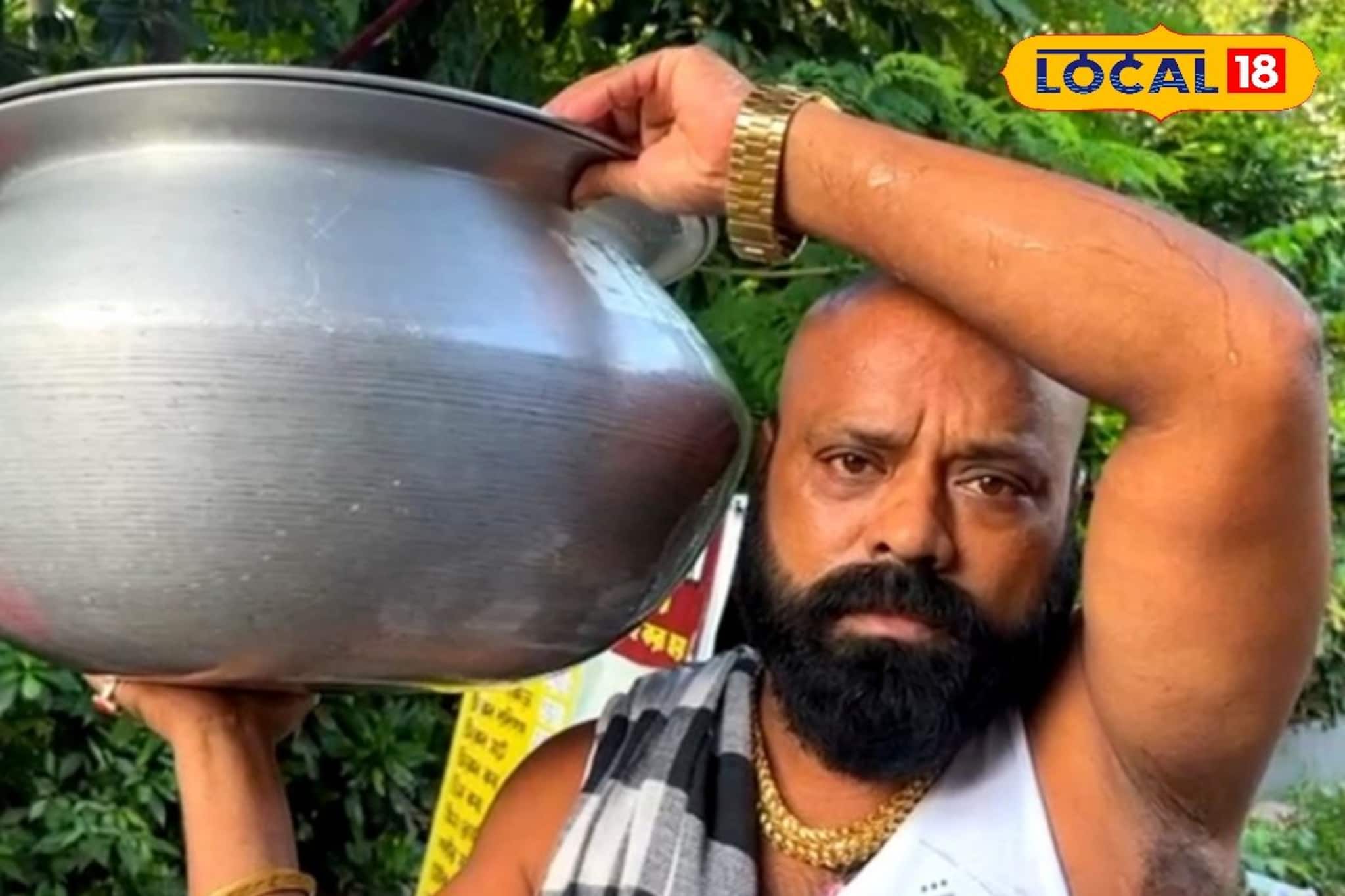 যেন হুবহু কাটাপ্পা! তার তৈরি বাহুবলি বিরিয়ানি এখন 'ভাইরাল'... চেখে দেখতে পারেন যেন হুবহু কাটাপ্পা! তার তৈরি বাহুবলি বিরিয়ানি এখন 'ভাইরাল'... চেখে দেখতে পারেন