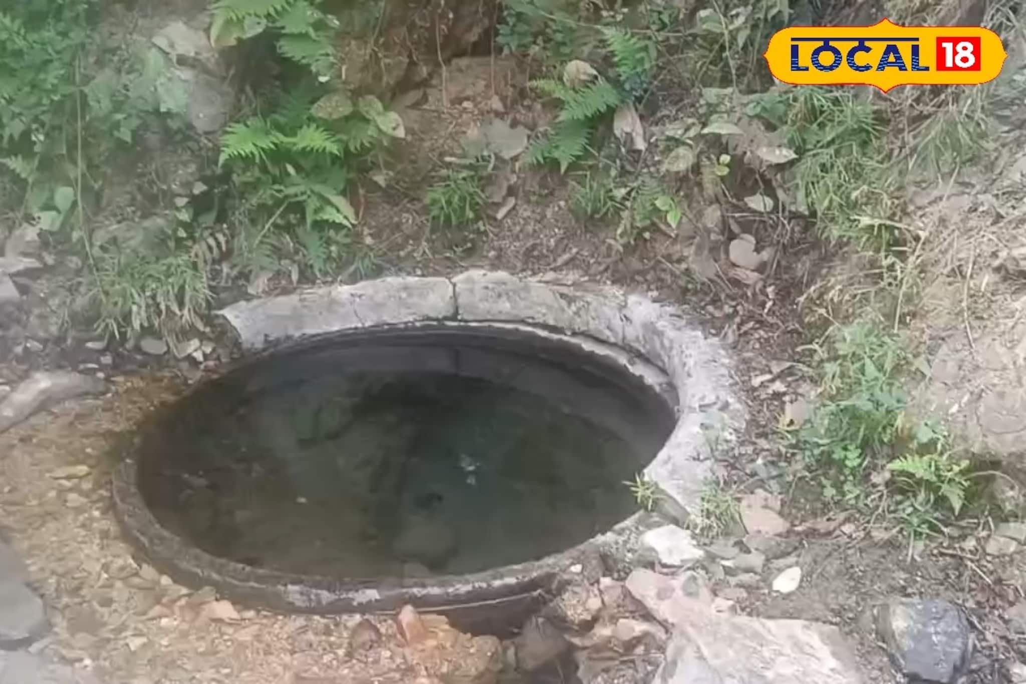 গভীর জঙ্গলে রহস্যময় প্রস্রবণ,ঋতু পরিবর্তনে বদলে যায় তাপমাত্রা!পুরুলিয়ার এই জায়গায় গেছেন?