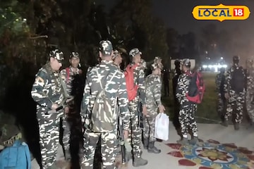 ভোটের আগে আরও মজবুত নিরাপত্তা বলয়! শিলিগুড়ি কমিশনারেটে পৌঁছল কেন্দ্রীয় বাহিনী ভোটের আগে আরও মজবুত নিরাপত্তা বলয়! শিলিগুড়ি কমিশনারেটে পৌঁছল কেন্দ্রীয় বাহিনী