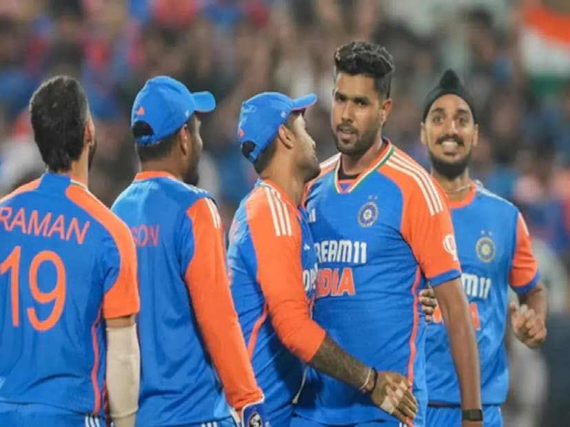 কলকাতা: টি টোয়েন্টি বিশ্বকাপ শুরুর ঠিক আগেই ভারতীয় ক্রিকেট দলে চোটের বাজে খবর৷ ভারতীয় ফাস্ট বোলার হর্ষিত রানা টি-টোয়েন্টি বিশ্বকাপ থেকে ছিটকে গেছেন। তাঁর হাঁটুতে চোট রয়েছে। ভারতীয় দলের টি-টোয়েন্টি বিশ্বকাপের প্রথম ম্যাচটি শনিবার মার্কিন যুক্তরাষ্ট্রের বিপক্ষে খেলার কথা রয়েছে। এই ম্যাচের আগে হর্ষিতের বাদ পড়া টিম ইন্ডিয়ার জন্য বড় ধাক্কা। নবি মুম্বইতে দক্ষিণ আফ্রিকার বিপক্ষে প্রস্তুতি ম্যাচে চোট পাওয়ার পর ভারতীয় ফাস্ট বোলার হর্ষিত রানার ২০২৬ সালের আইসিসি পুরুষদের টি-টোয়েন্টি বিশ্বকাপে অংশগ্রহণ নিয়ে সংশয় দেখা দিয়েছে। কলকাতা: টি টোয়েন্টি বিশ্বকাপ শুরুর ঠিক আগেই ভারতীয় ক্রিকেট দলে চোটের বাজে খবর৷ ভারতীয় ফাস্ট বোলার হর্ষিত রানা টি-টোয়েন্টি বিশ্বকাপ থেকে ছিটকে গেছেন। তাঁর হাঁটুতে চোট রয়েছে। ভারতীয় দলের টি-টোয়েন্টি বিশ্বকাপের প্রথম ম্যাচটি শনিবার মার্কিন যুক্তরাষ্ট্রের বিপক্ষে খেলার কথা রয়েছে। এই ম্যাচের আগে হর্ষিতের বাদ পড়া টিম ইন্ডিয়ার জন্য বড় ধাক্কা। নবি মুম্বইতে দক্ষিণ আফ্রিকার বিপক্ষে প্রস্তুতি ম্যাচে চোট পাওয়ার পর ভারতীয় ফাস্ট বোলার হর্ষিত রানার ২০২৬ সালের আইসিসি পুরুষদের টি-টোয়েন্টি বিশ্বকাপে অংশগ্রহণ নিয়ে সংশয় দেখা দিয়েছে।