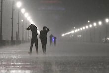 Thunderstorm Alert: বঙ্গোপসাগরে ঘনীভূত নিম্নচাপ, দোসর ঘূর্ণাবর্ত, জোড়া ফলায় জেলায়-জেলায় ঝড়-বৃষ্টি, ২ ঘণ্টায় তোলপাড়