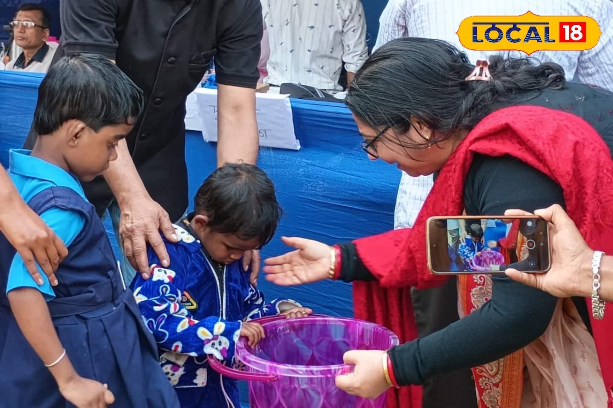 ওরাও পারে হাঁড়ি ভাঙা, চামচ গুলি খেলতে! নদিয়ায় বিশেষভাবে সক্ষম পড়ুয়াদের বার্ষিক প্রতিযোগিতা