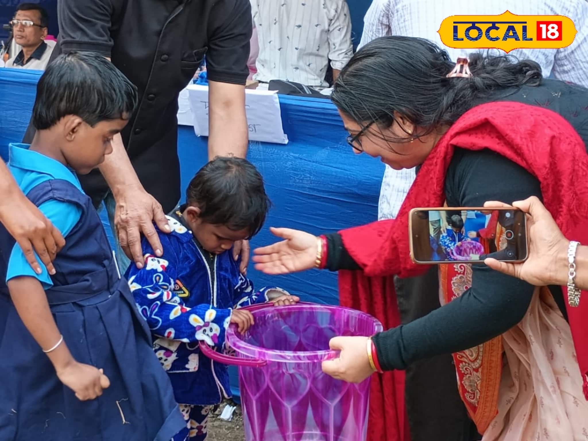 ওরাও পারে হাঁড়ি ভাঙা, চামচ গুলি খেলতে! নদিয়ায় বিশেষভাবে সক্ষম পড়ুয়াদের বার্ষিক প্রতিযোগিতা