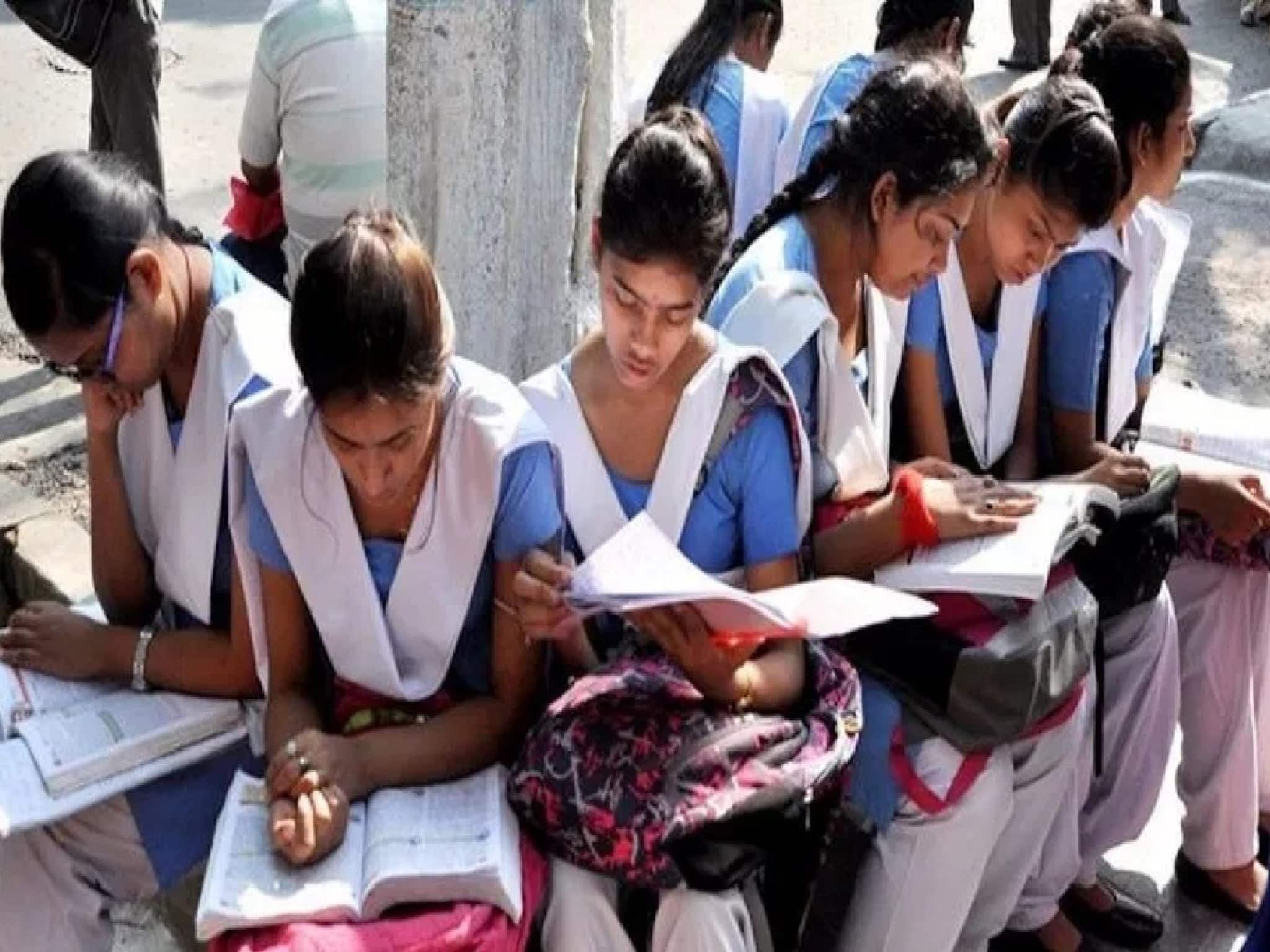 উচ্চ মাধ্যমিকে কড়া নির্দেশ জারি সংসদের, সঙ্গে কী কী থাকলে পরীক্ষা বাতিল হবে? জেনে নিন