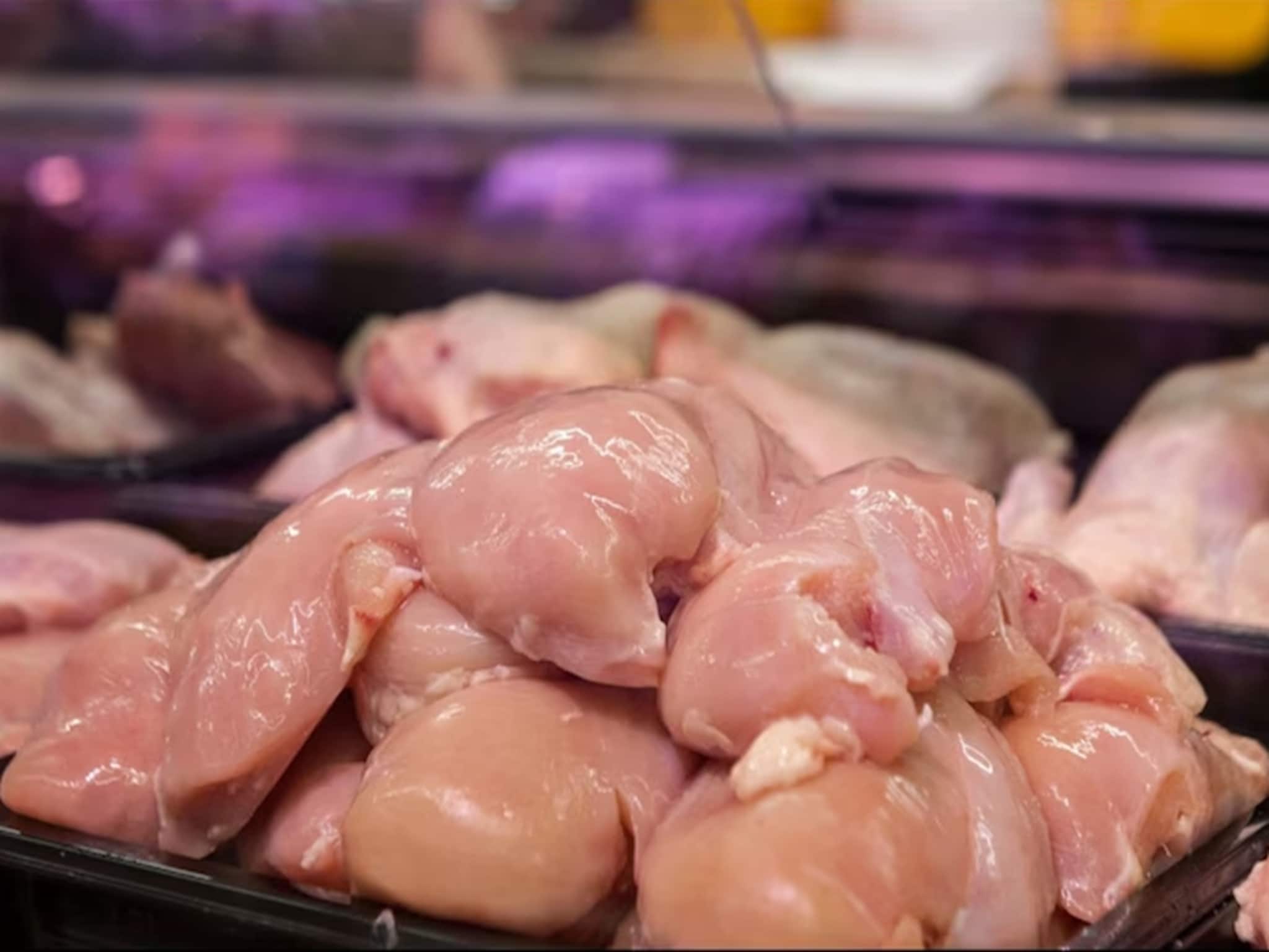 মুরগি কেনার পর এভাবে মাংস পরিষ্কার করুন, তাহলেই থাকবেন সুরক্ষিত