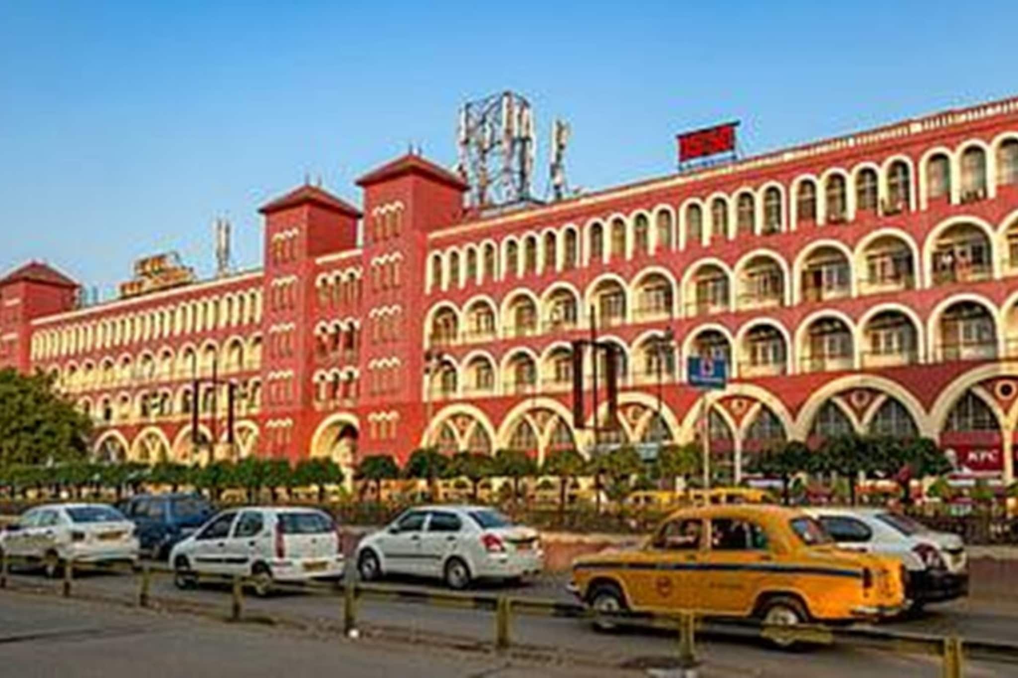 দোলের দিন হাওড়া মেইন-কর্ড লাইনে বাতিল একাধিক ট্রেন,ভিড় সামলাতে হাওড়া স্টেশনে কী করা হচ্ছে