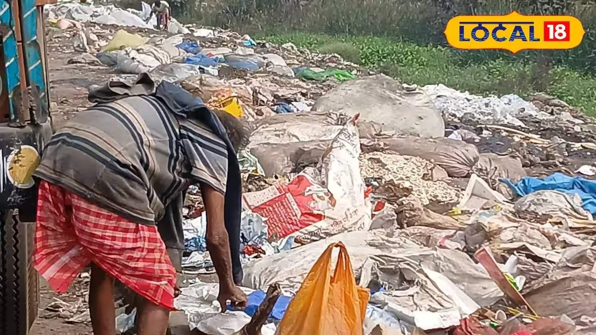 হাওড়ায় আবর্জনার স্তূপ হাতড়াচ্ছে একদল মানুষ! কীসের খোঁজে জানলে চমকে উঠবেন