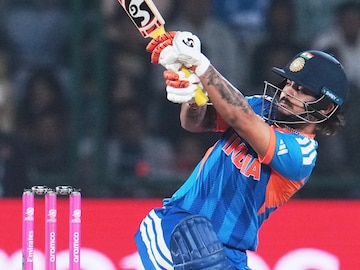 পাওয়ার প্লে-তে ইশান কিশানের ব্যাটিং তাণ্ডব! চোখে সর্ষে ফুল দেখল নামিবিয়া!