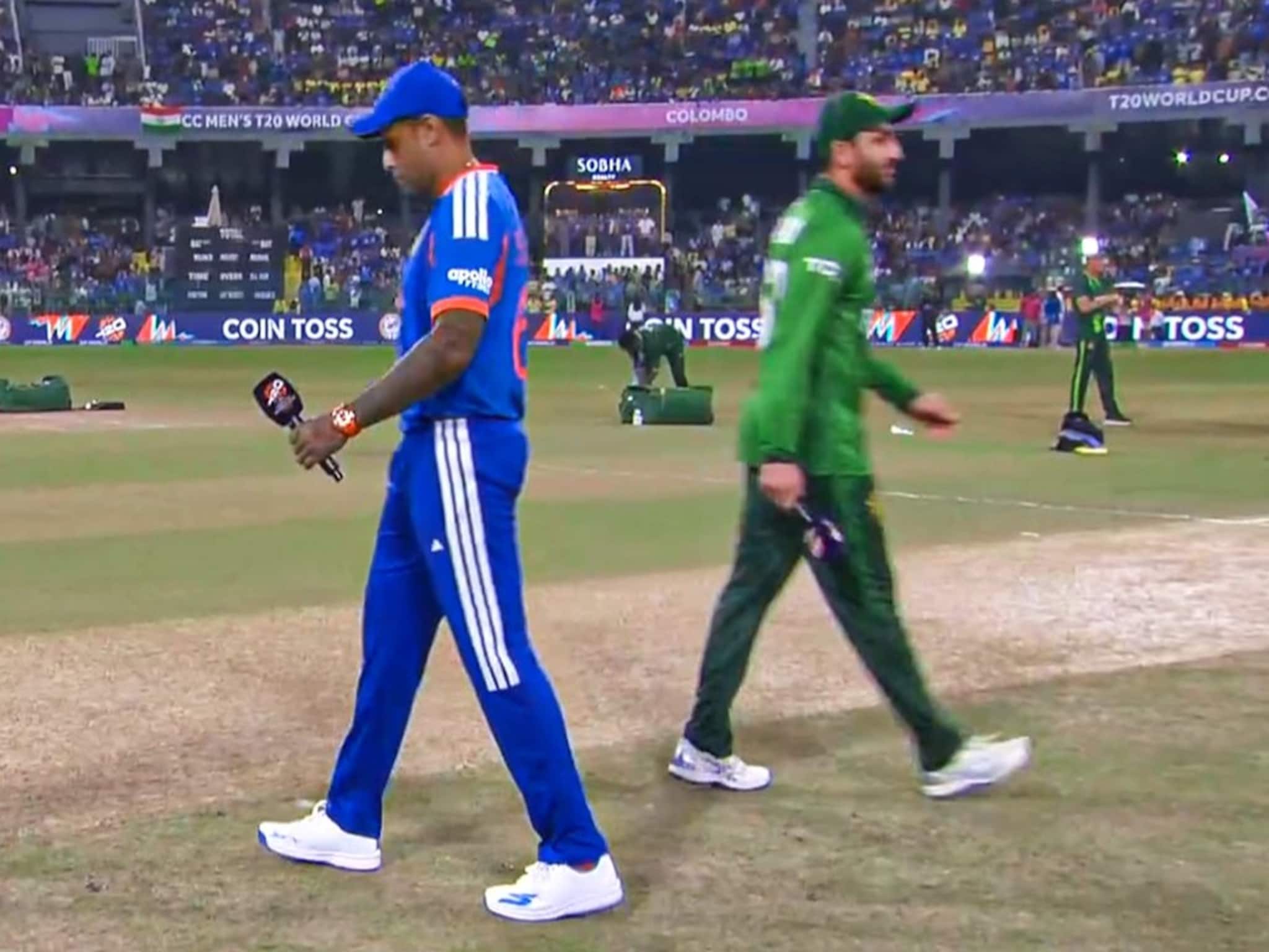 অটুট থাকল ভারতের প্রতিবাদ! টি-২০ বিশ্বকাপেও পাকিস্তানের সঙ্গে 'নো হ্যান্ডশেক'! অটুট থাকল ভারতের প্রতিবাদ! টি-২০ বিশ্বকাপেও পাকিস্তানের সঙ্গে 'নো হ্যান্ডশেক'!