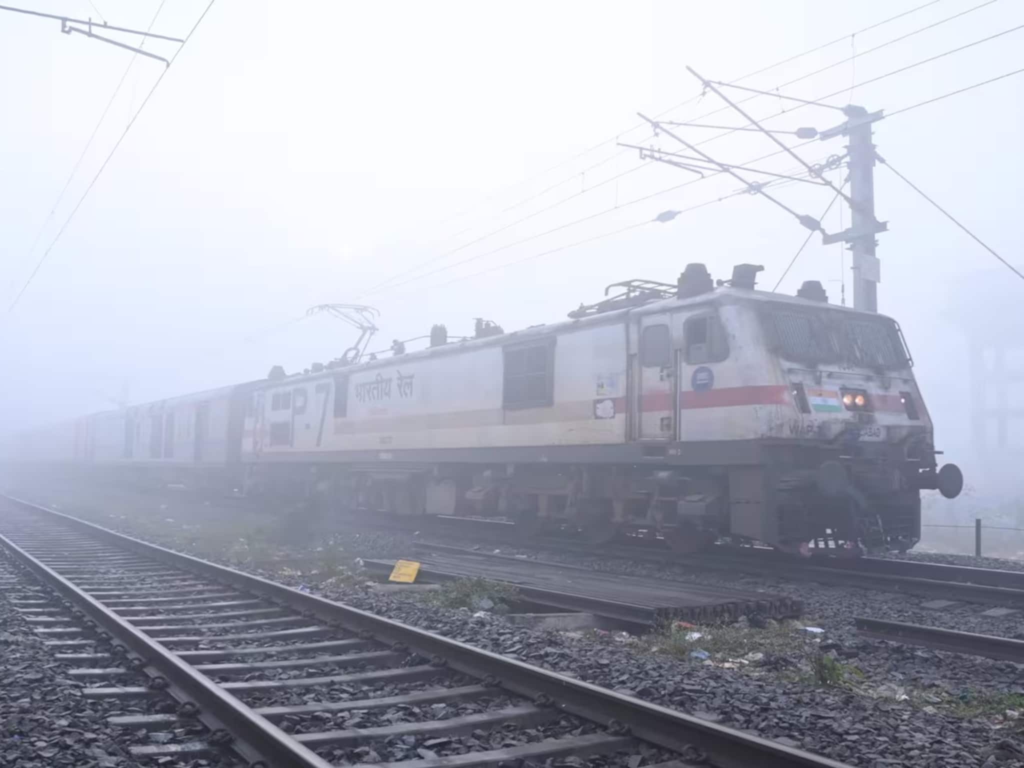 ডিজিটাল পদ্ধতিতে সহজেই খোঁজ মিলল চিকিৎসকের,যাত্রীদের জন্য ‘অন বোর্ড চিকিৎসা’ ব্যবস্থায় জোর