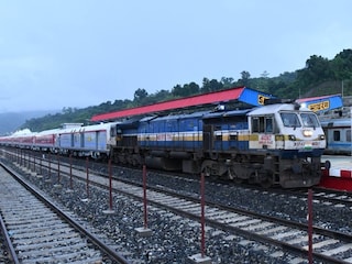 দেশ জুড়ে ১৪১০টি হোলি স্পেশ্যাল ট্রেন চলবে