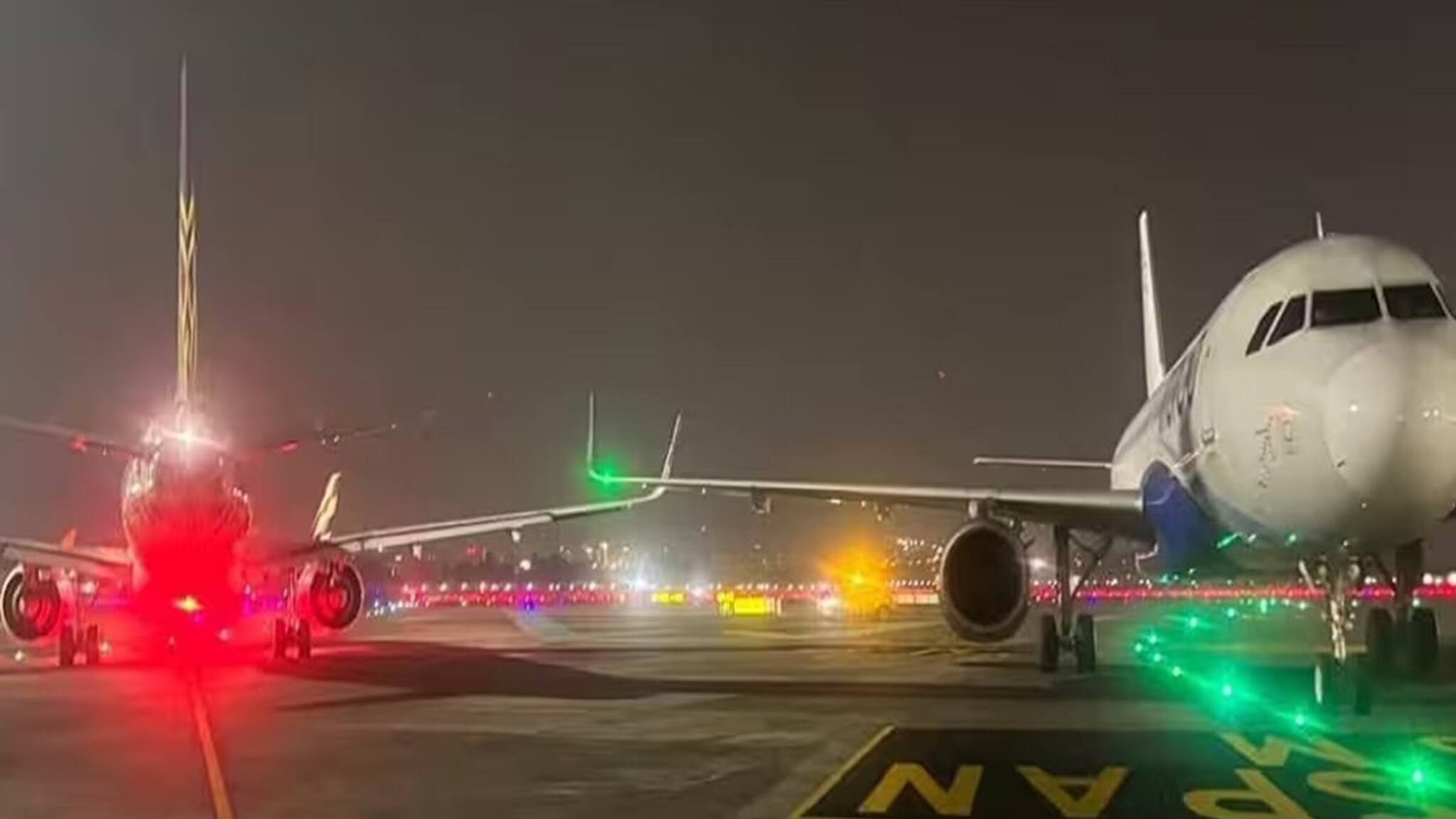 মুম্বই বিমানবন্দরে দুই সংস্থার বিমানের ডানায় সংঘর্ষ ! তদন্ত শুরু করেছে বিমানবন্দর কর্তৃপক্ষ