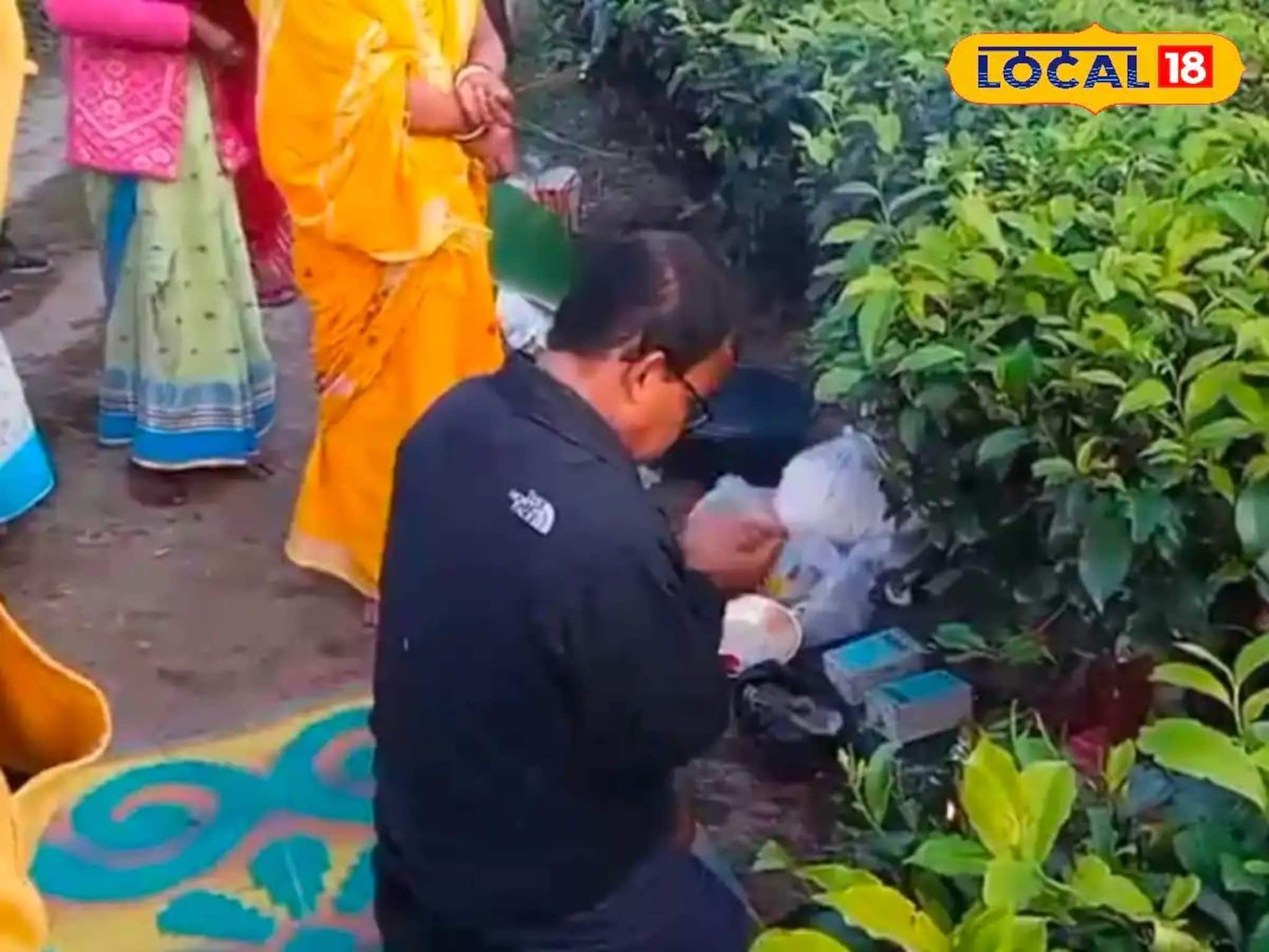 চা শ্রমিকদের জীবনে নতুন আশার আলো! ডুয়ার্সে শুরু ফার্স্ট ফ্লাশ চা পাতা তোলা