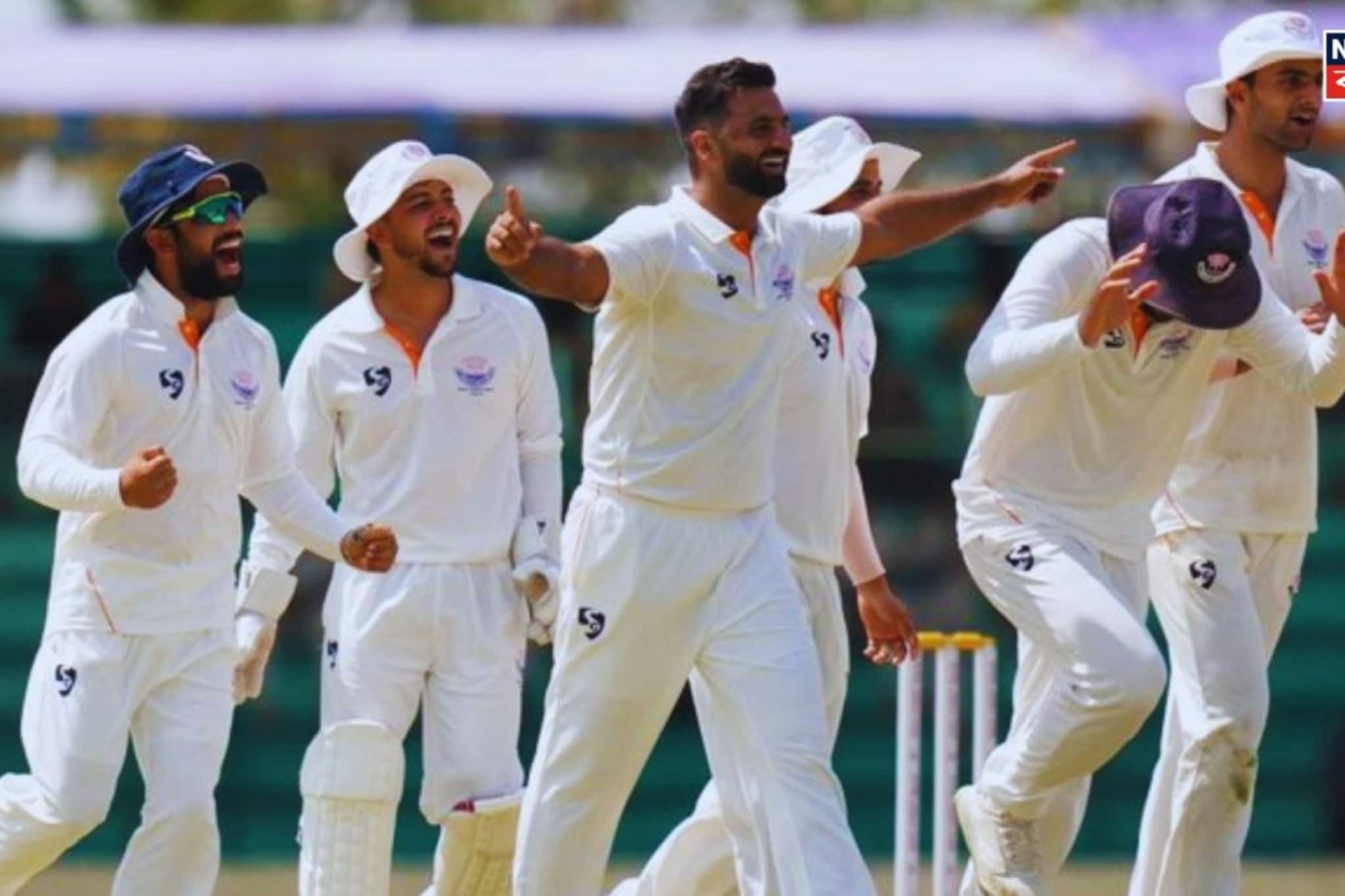 প্রথমবার রঞ্জি চ্যাম্পিয়ন জম্মু কাশ্মীর! ভারতীয় ক্রিকেটে নতুন ইতিহাস লিখলেন আকিব নবিরা প্রথমবার রঞ্জি চ্যাম্পিয়ন জম্মু কাশ্মীর! ভারতীয় ক্রিকেটে নতুন ইতিহাস লিখলেন আকিব নবিরা