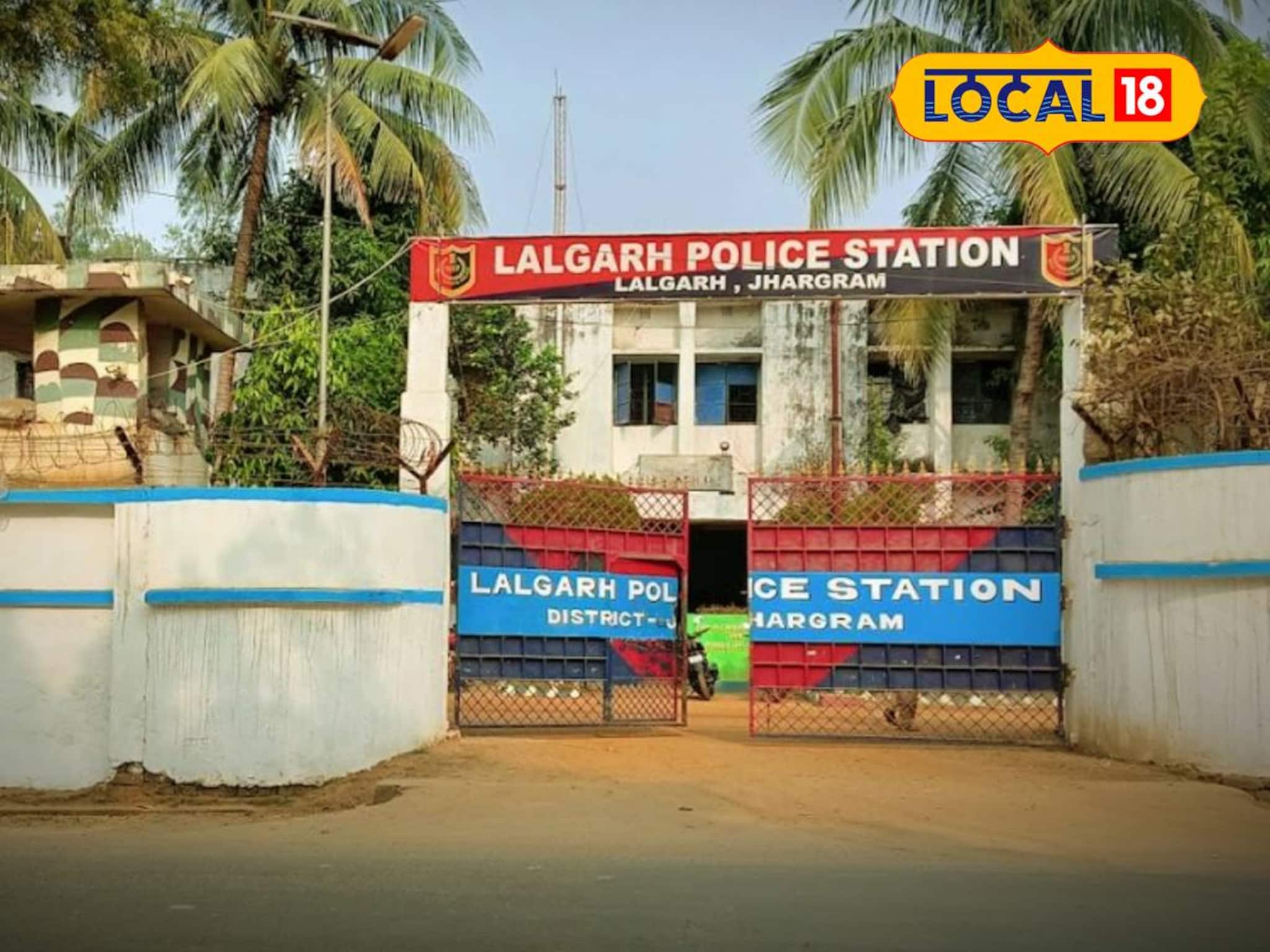 ফের শিরোনামে লালগড়! পতিত জমি থেকে উদ্ধার তিনটি বড় দু’নলা বন্দুক ফের শিরোনামে লালগড়! পতিত জমি থেকে উদ্ধার তিনটি বড় দু’নলা বন্দুক