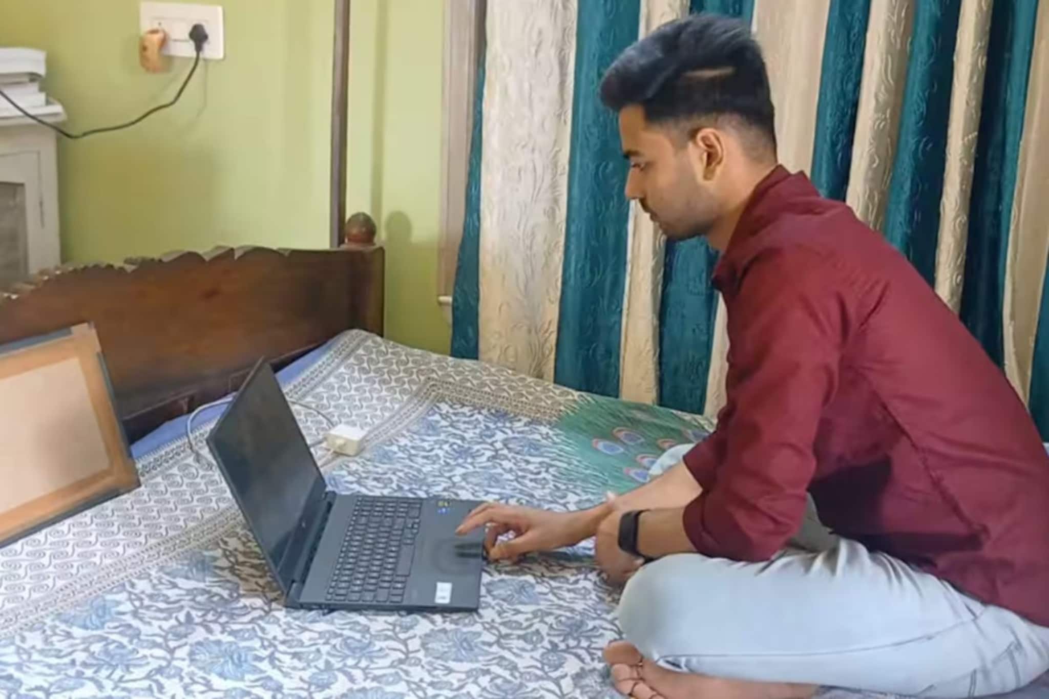 Purba Bardhaman News: অনুুপ্রেরণা বাবা-মা, দ্বিতীয় বারের চেষ্টায় জয়েন্টে রাজ্যে প্রথম ভাতারের কুন্তল!