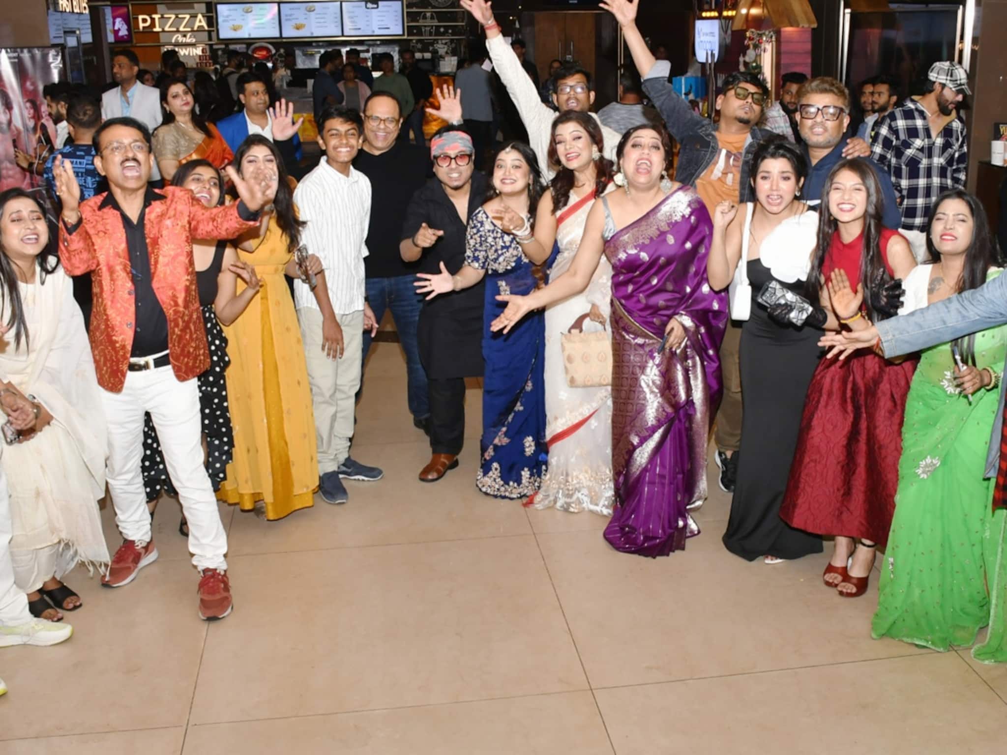 মুক্তিতে মন জয়, মানবিকতার আখ্যান নিয়ে প্রিমিয়ারে দর্শকদের মুগ্ধ করল খাঁচা