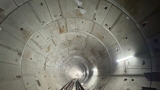 বিনা বাধায় মেট্রোর সুড়ঙ্গ খনন হয়ে গেল রেসকোর্স পর্যন্ত