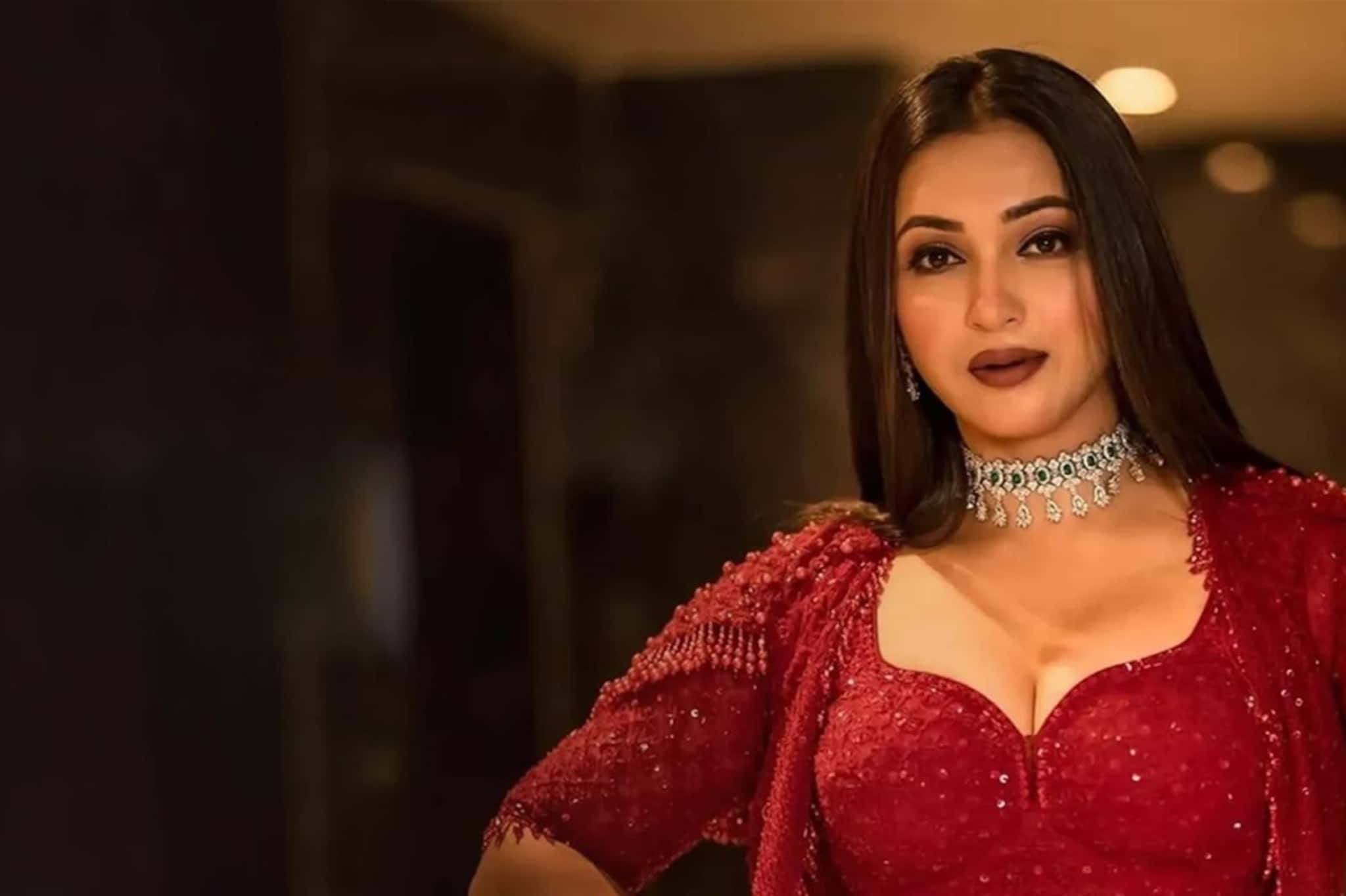 ‘আমাদের তো একসঙ্গে লাগবেও ভাল দেখতে’- টলিউডের কোন হিরোকে নিয়ে কৌশানীর খোলাখুলি মন্তব্য ‘আমাদের তো একসঙ্গে লাগবেও ভাল দেখতে’- টলিউডের কোন হিরোকে নিয়ে কৌশানীর খোলাখুলি মন্তব্য