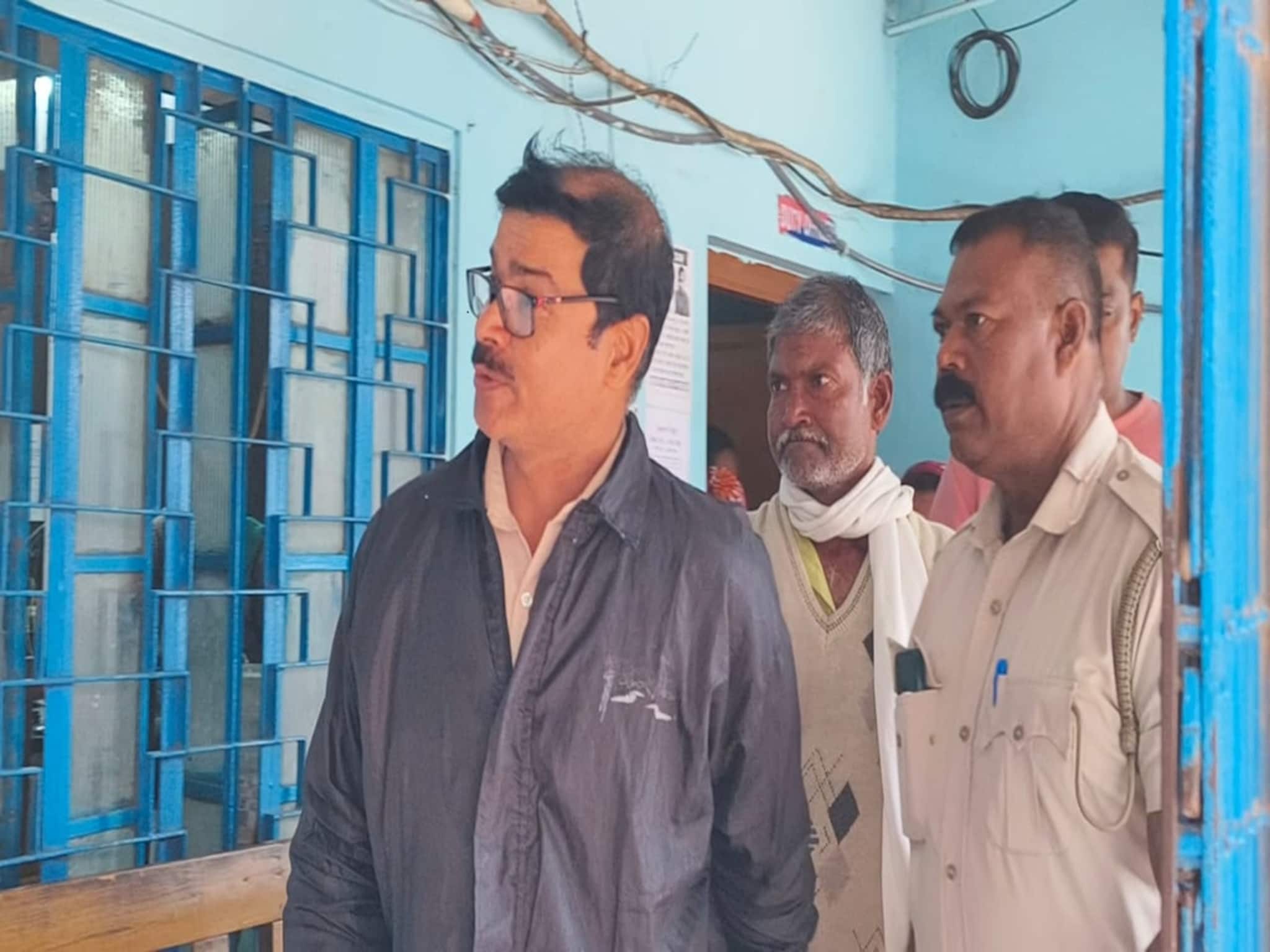 মৃত মায়ের চোখ দান করে ধৃত সমাজকর্মী ছেলে সহ পরিবারের ৫জন, কৃষ্ণনগরে প্রশ্নে পুলিশ!