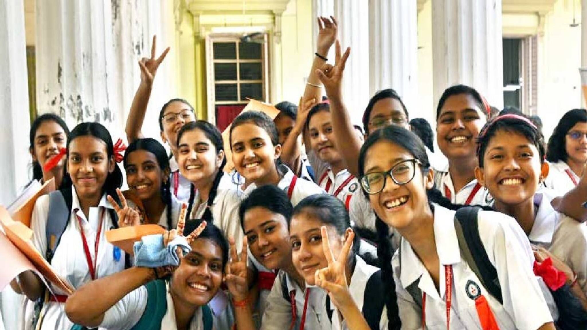 Madhyamik Exam 2026: এসআইআরের প্রভাব পড়েনি মাধ্যমিকে, নির্বিঘ্নে প্রথম দিনের পরীক্ষা! পর্ষদের ঘোষণা