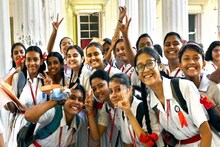 Madhyamik Exam 2026: মাধ্যমিকে কড়া নজরদারি পর্ষদের, কোন জিনিস সঙ্গে থাকলে পরীক্ষা বাতিল হবে? জরুরি হেল্পলাইন নম্বরও জানুন