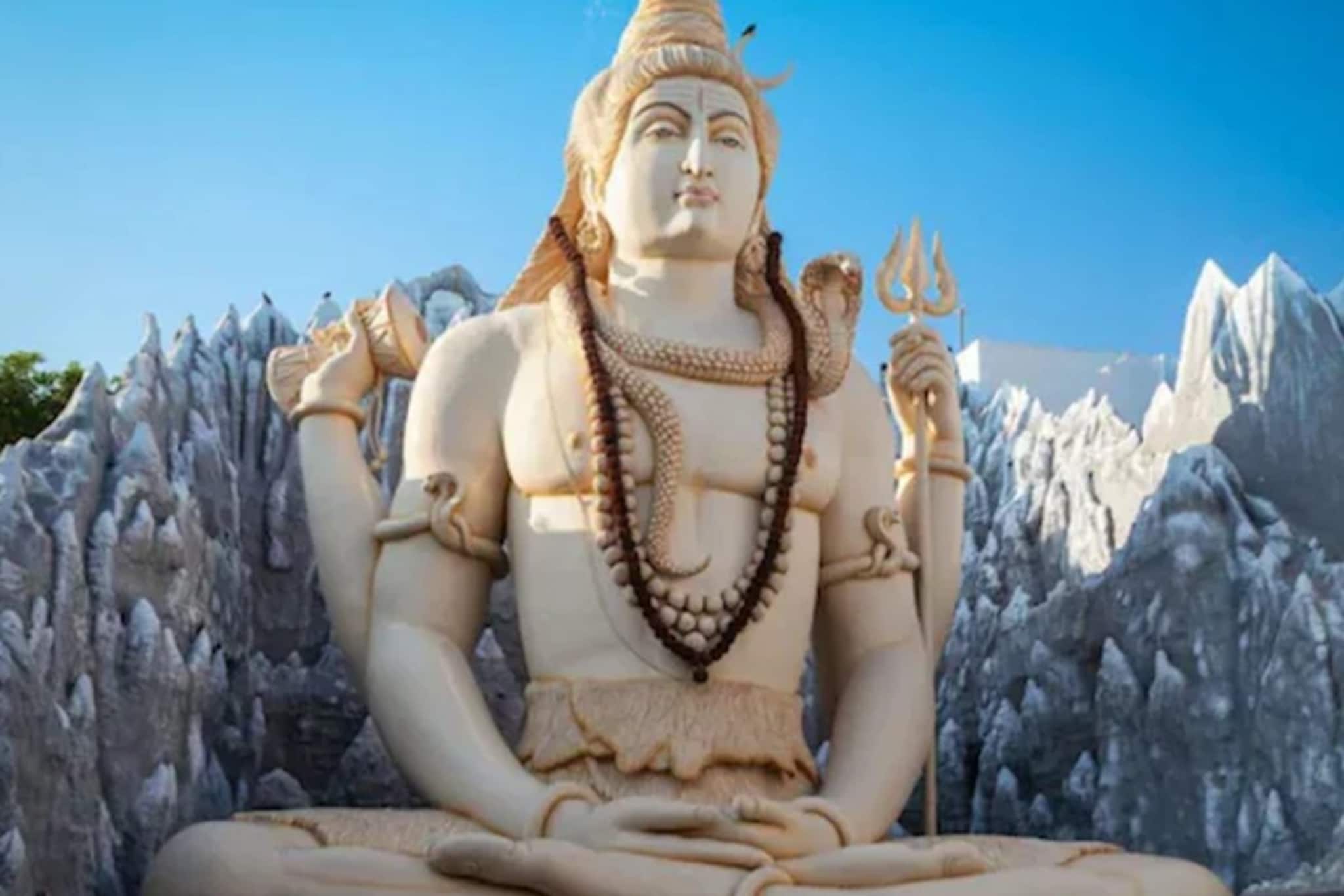 ৩০০ বছর পর এক বিরল মহাশিবরাত্রি ! একসঙ্গে ৫ রাজযোগ, দেখে নিন কোন রাশির জন্য লাভজনক