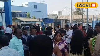 কালনায় দুর্ঘটনার কবলে বরযাত্রীর গাড়ি কালনায় দুর্ঘটনার কবলে বরযাত্রীর গাড়ি