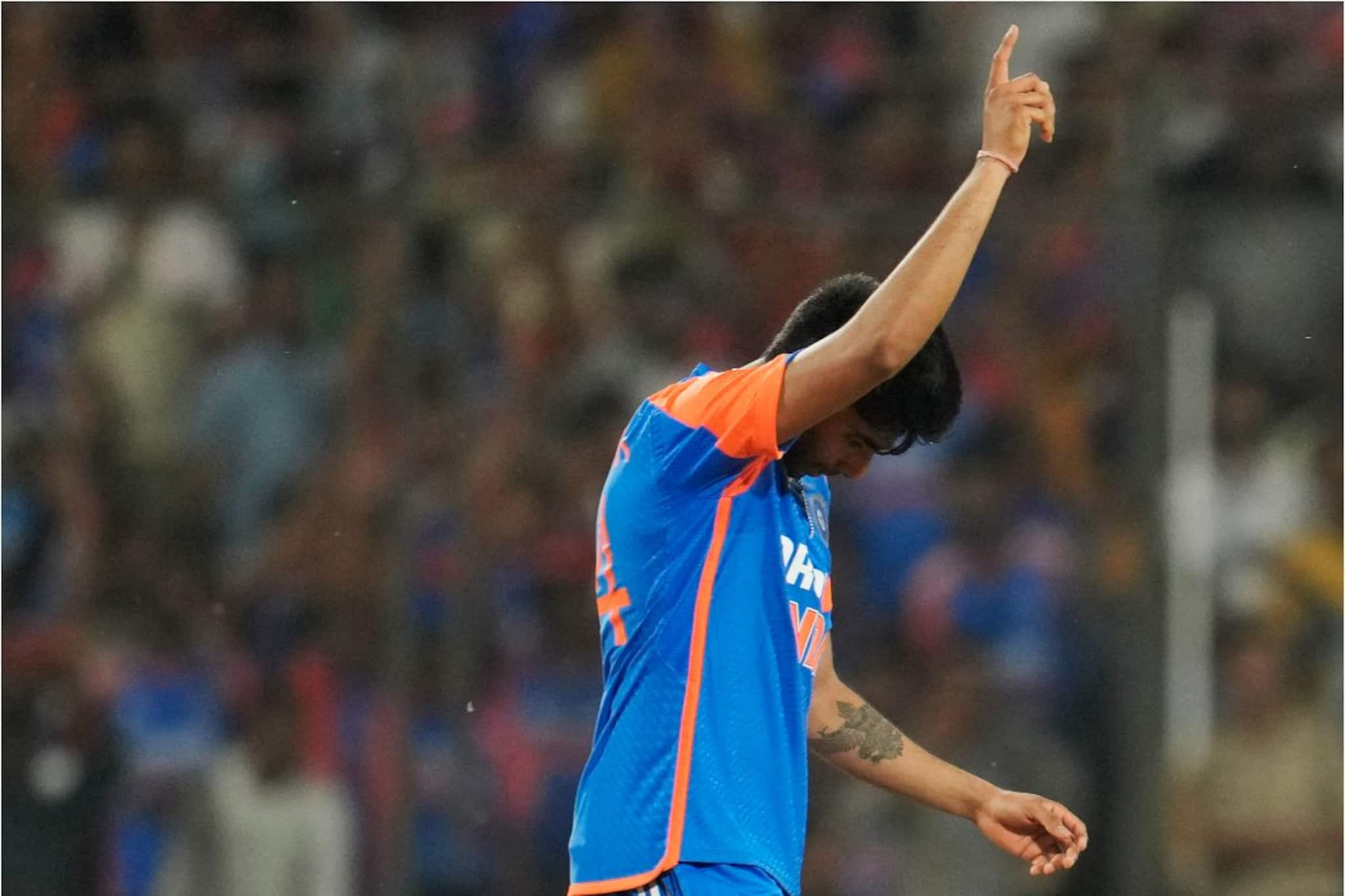 টি-২০ বিশ্বকাপের মাঠে ফিরলেন ভারতের আগুনে গতির পেসার, কেমন করলেন পারফরম্যান্স? টি-২০ বিশ্বকাপের মাঠে ফিরলেন ভারতের আগুনে গতির পেসার, কেমন করলেন পারফরম্যান্স?