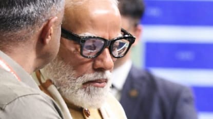 বিশেষ এআই চশমা চোখে মোদি Image: Instagram বিশেষ এআই চশমা চোখে মোদি Image: Instagram