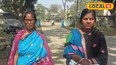 অভিযোগকারী পরিবারের সদস্যরা