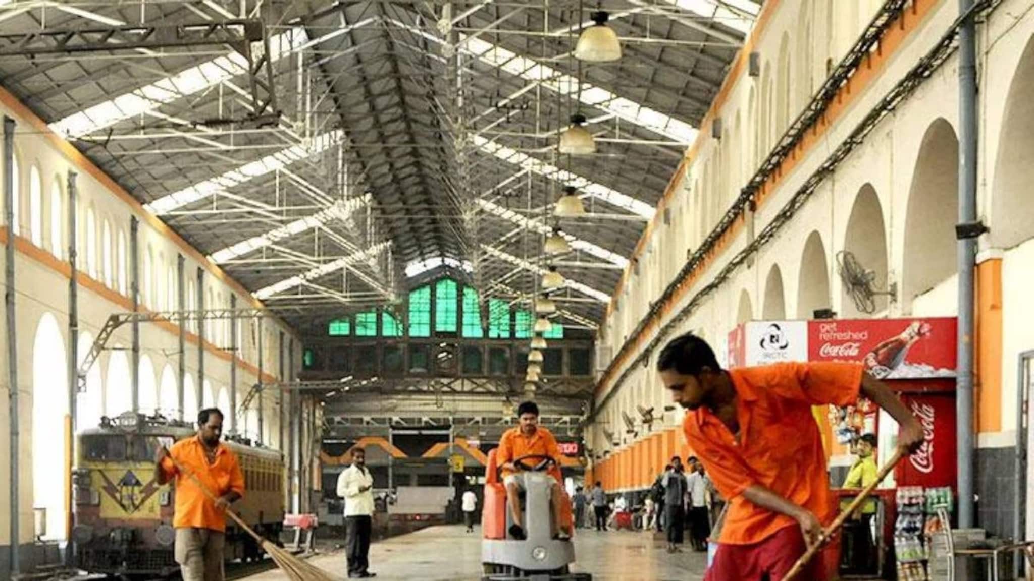 Eastern Railways: লাগাতার কড়া নজরদারিতে ৭১ হাজার যাত্রীর কাছ থেকে পূর্ব রেলের জরিমানা আদায় ট্রেন ও প্ল্যাটফর্ম নোংরা করার জন্য