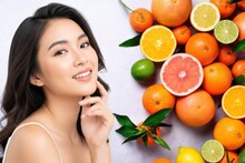 Glowing Flawless Skin: ডায়েটে রাখুন এই ফলগুলি! পাবেন দাগহীন নিখুঁত মোমের মতো মোলায়েম ফুটফুটে ত্বক