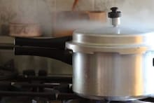 Pressure Cooker Tips: প্রেশার কুকারে রান্না করা খাবার কি স্বাস্থ্যের জন্য উপকারী নাকি চরম ক্ষতিকর? জানুন