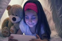 Screentime & Vision: অতিরিক্ত স্ক্রিন টাইম কি দৃষ্টিশক্তি কমিয়ে দেয়? নীল আলো আপনার চোখকে কীভাবে প্রভাবিত করে? জানুন