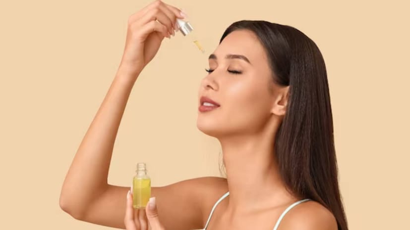 মানুষ তাদের ত্বককে সুস্থ ও উজ্জ্বল করার জন্য সম্ভাব্য সকল উপায়ে চেষ্টা করে। কখনও কখনও তারা তাদের ত্বকে প্রাকৃতিক উপাদান প্রয়োগ করে, আবার কখনও কখনও তারা বাণিজ্যিকভাবে উপলব্ধ ত্বকের যত্নের পণ্য ব্যবহার করে। আজকাল, ভিটামিন সি সিরাম ব্যবহারের প্রবণতা বাড়ছে, এবং সোশ্যাল মিডিয়ায় এটি সম্পর্কিত অনেক দাবি করা হচ্ছে। মানুষ তাদের ত্বককে সুস্থ ও উজ্জ্বল করার জন্য সম্ভাব্য সকল উপায়ে চেষ্টা করে। কখনও কখনও তারা তাদের ত্বকে প্রাকৃতিক উপাদান প্রয়োগ করে, আবার কখনও কখনও তারা বাণিজ্যিকভাবে উপলব্ধ ত্বকের যত্নের পণ্য ব্যবহার করে। আজকাল, ভিটামিন সি সিরাম ব্যবহারের প্রবণতা বাড়ছে, এবং সোশ্যাল মিডিয়ায় এটি সম্পর্কিত অনেক দাবি করা হচ্ছে।