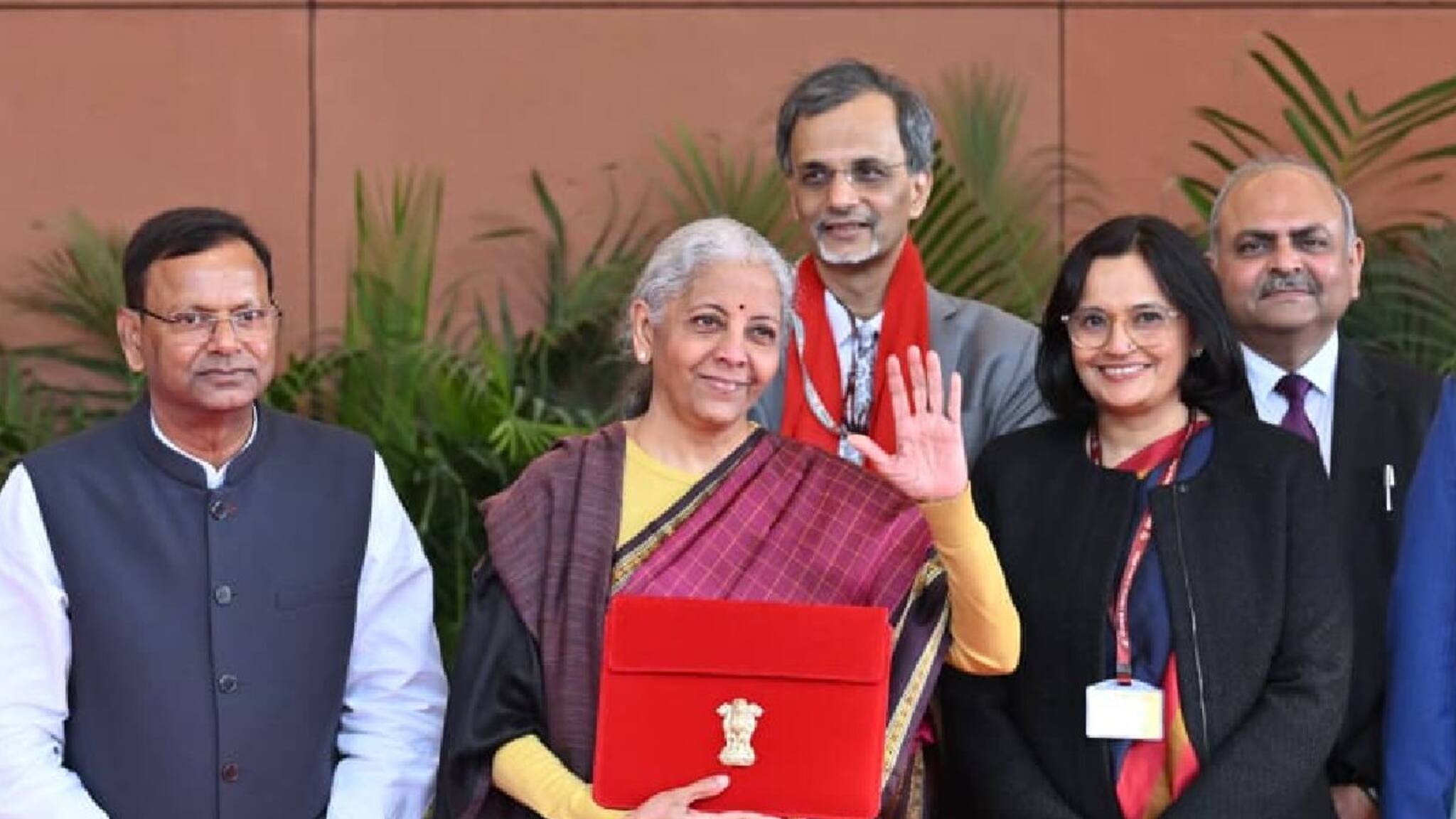 Budget 2026: অ্যানিমেশন, VFX প্রশিক্ষণে ১৫০০০ স্কুলে কন্টেন্ট ক্রিয়েটর ল্যাব! Orange economy সক্রিয় করতে বড় ঘোষণা