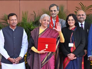 বড় ঘোষণা নির্মলার