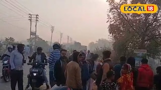 ঘটনাস্থলে ভিড়