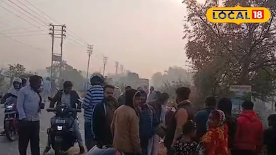 ঘটনাস্থলে ভিড়