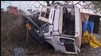 ওড়িশায় ভয়াবহ দুর্ঘটনার বলি ৫ পুলিশকর্মী৷ ওড়িশায় ভয়াবহ দুর্ঘটনার বলি ৫ পুলিশকর্মী৷