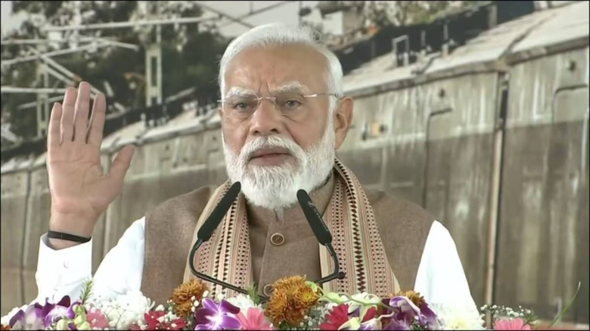 PM Modi: ‘নোংরা ও নগ্ন রাজনীতি’! AI সামিটে কংগ্রেসের খালি গায়ে বিক্ষোভকে কড়া ভাষায় আক্রমণ মোদির