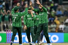 Pakistan's Semi Final Chance: নিউজিল্যান্ড হারায় বাম্পার চান্স পাকিস্তানের, কোন অঙ্কে সেমিফাইনাল খেলতে পারে ভারতের চির প্রতিদ্বন্দ্বীরা