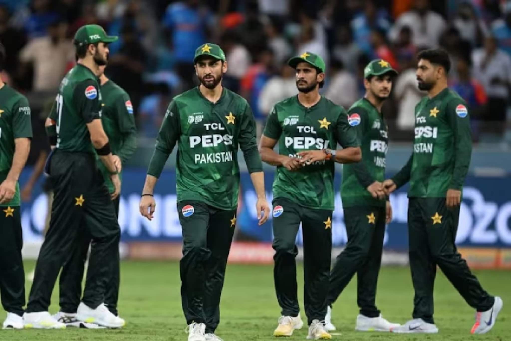 হাঁকপাঁক করছে, সাহায্য না পেয়ে দম আটকে আসছে, ‘ধীরে চলো’ নীতিত পাকিস্তানের ইউ টার্ন!