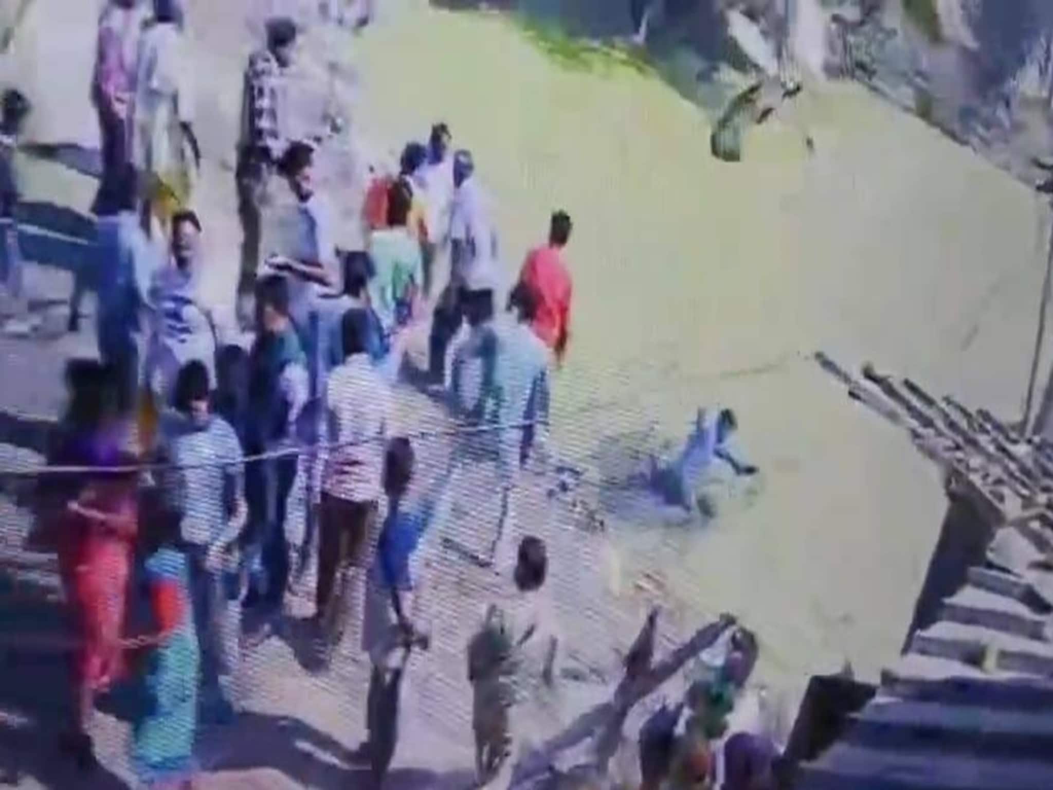 বাবা বিজেপি করায় পুকুরে ফেলা হল উচ্চমাধ্যমিক পরীক্ষার্থী ছেলেকে! খণ্ডঘোষে অভিযুক্ত তৃণমূল