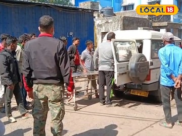 দুর্ঘটনায়