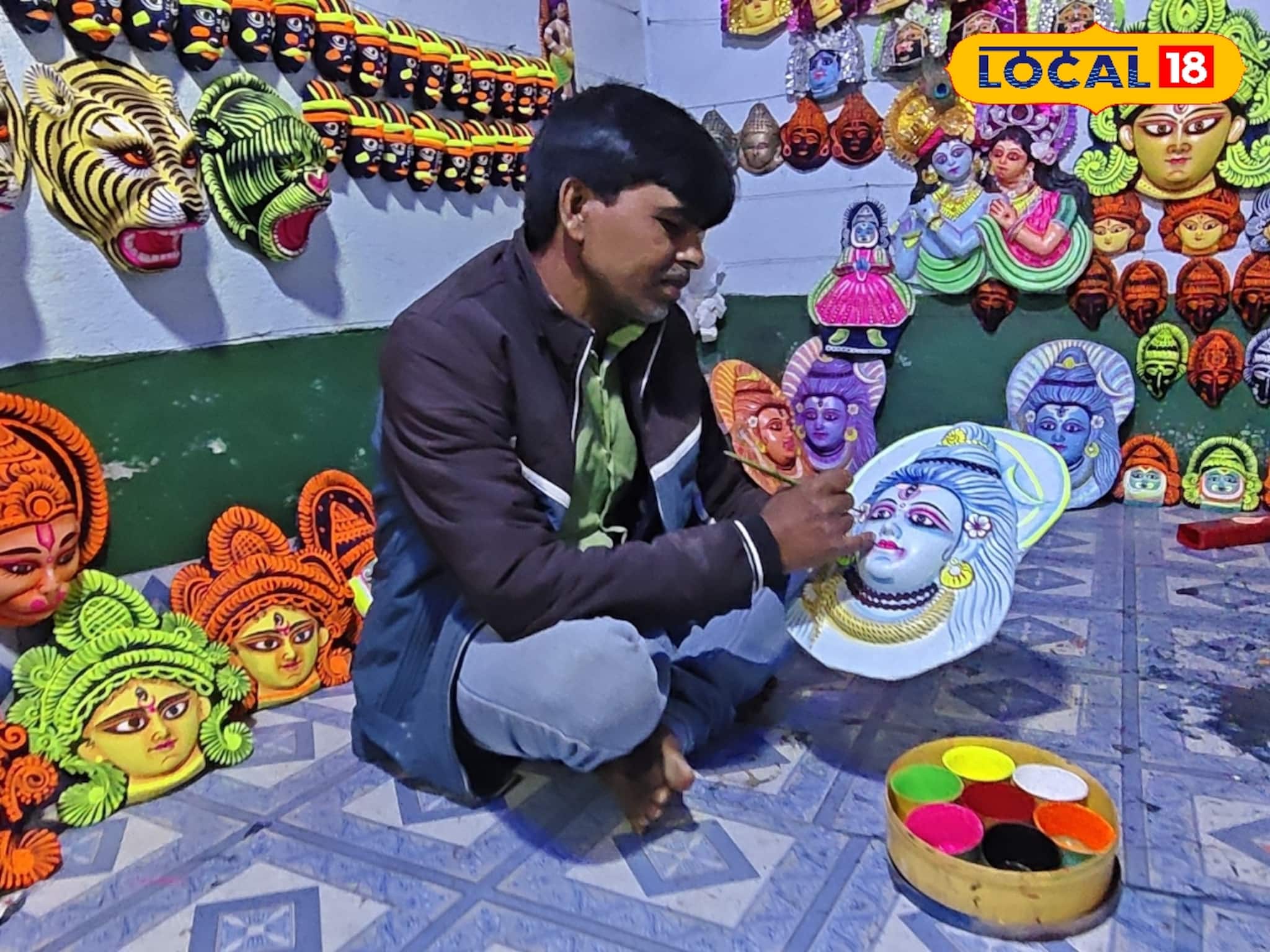 দোল পূর্ণিমায় পলাশ রাঙা পুরুলিয়ায় পর্যটকদের ঢল, বাড়তি রোজগারের আশায় মুখোশ শিল্পীরা