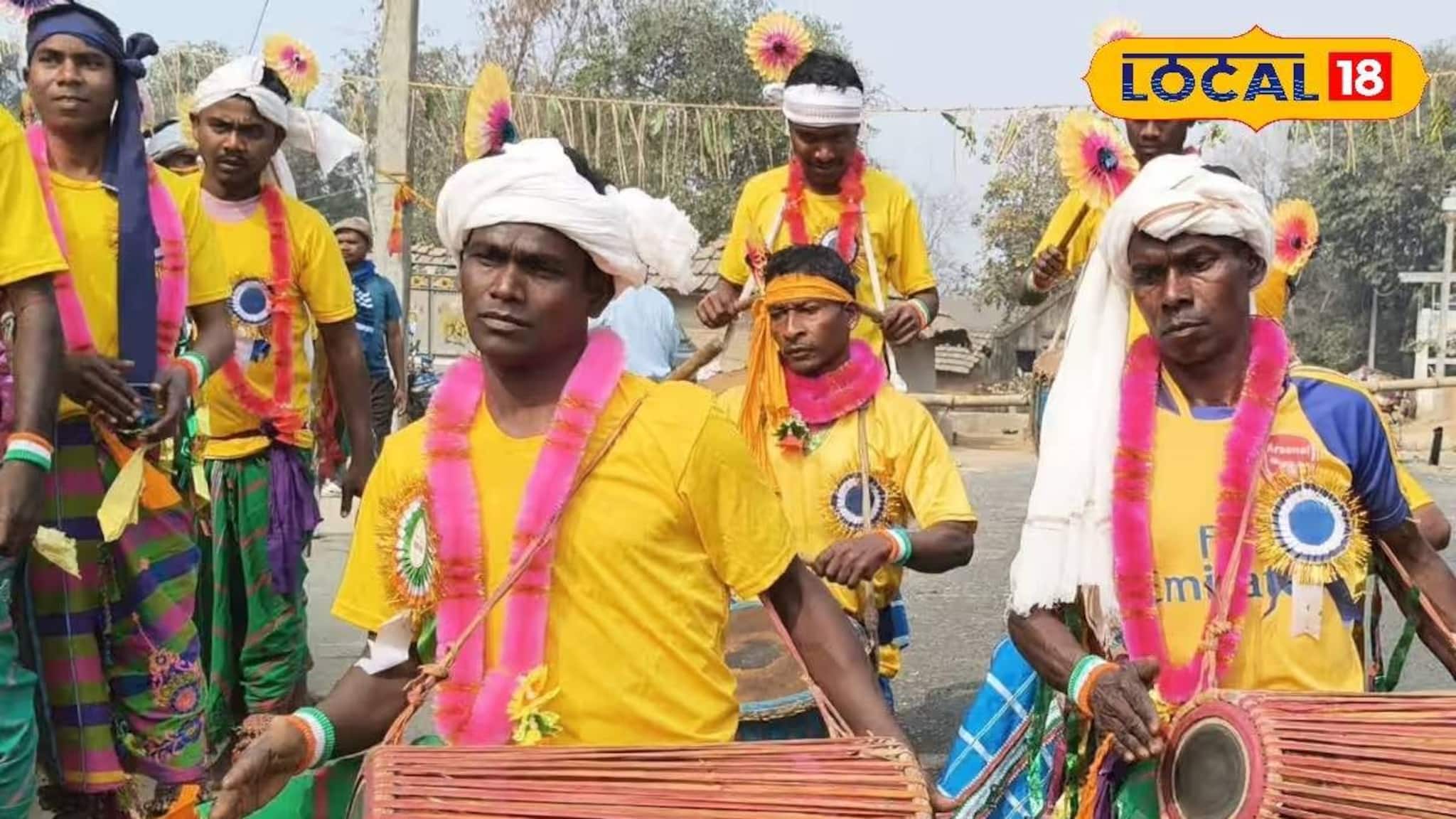 ঢোল-ধামসার তালে আদিবাসী জীবনের উচ্ছ্বাস! পুরুলিয়ায় জমজমাট কারাম উৎসব
