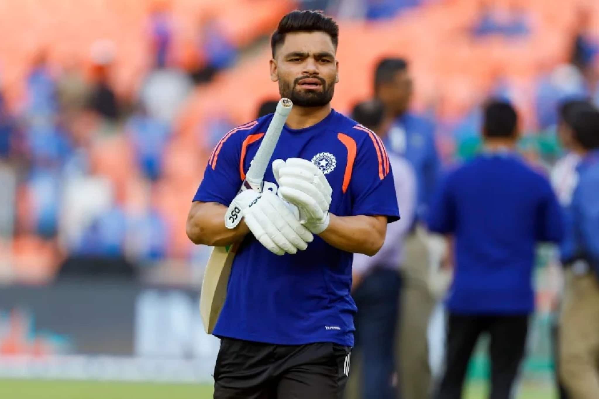 দরকারের সময় বড় বিপদে ভারতীয় দল, রিঙ্কুর বদলে দলে আসছে কে? দরকারের সময় বড় বিপদে ভারতীয় দল, রিঙ্কুর বদলে দলে আসছে কে?